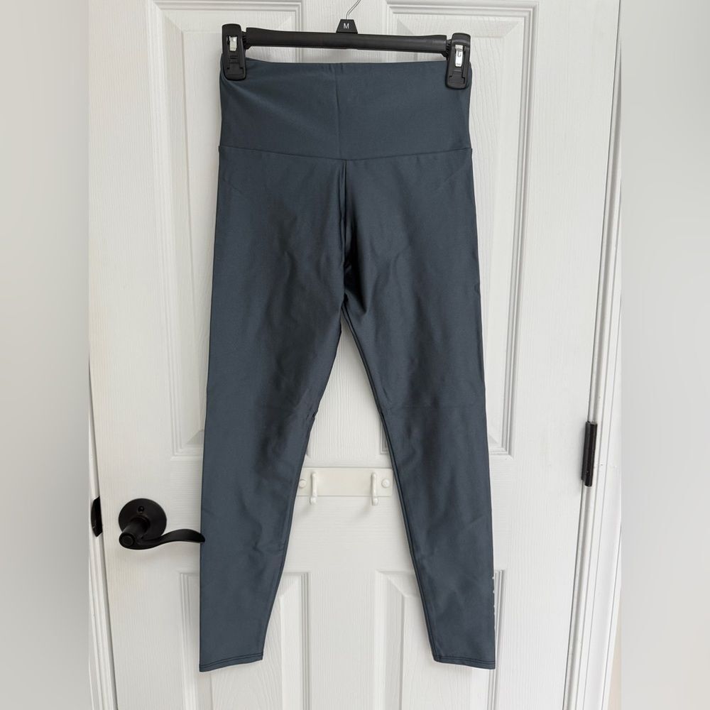 TONAL Onzie 7/8ths Athletic Legging Blue Metallic Women’s Size S